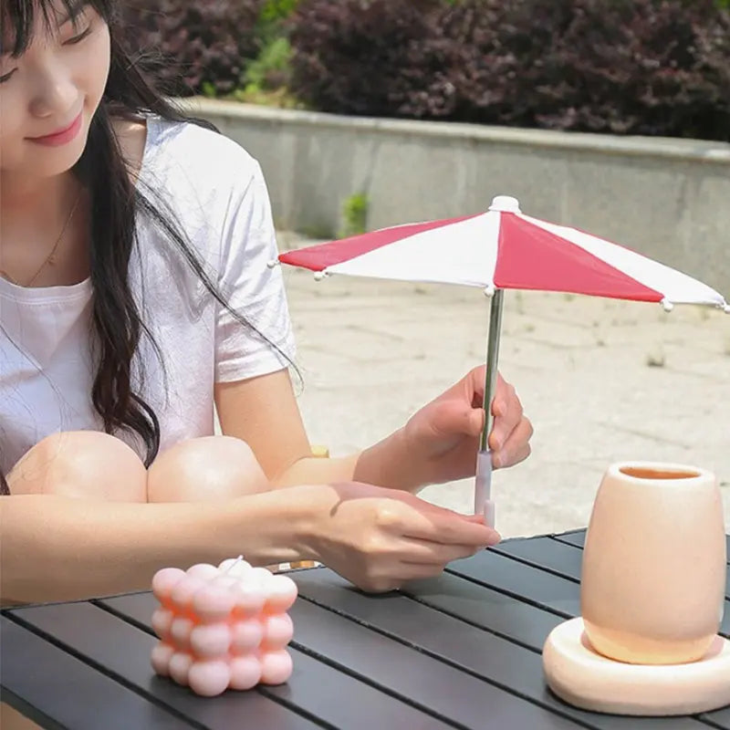 Mini-Regenschirm - Sonnenschirm, für Smartphones mit Saugknopfhalterung, blendfreier Sonnenschutz für den Außenbereich, entspiegelter Displayschutz 2025